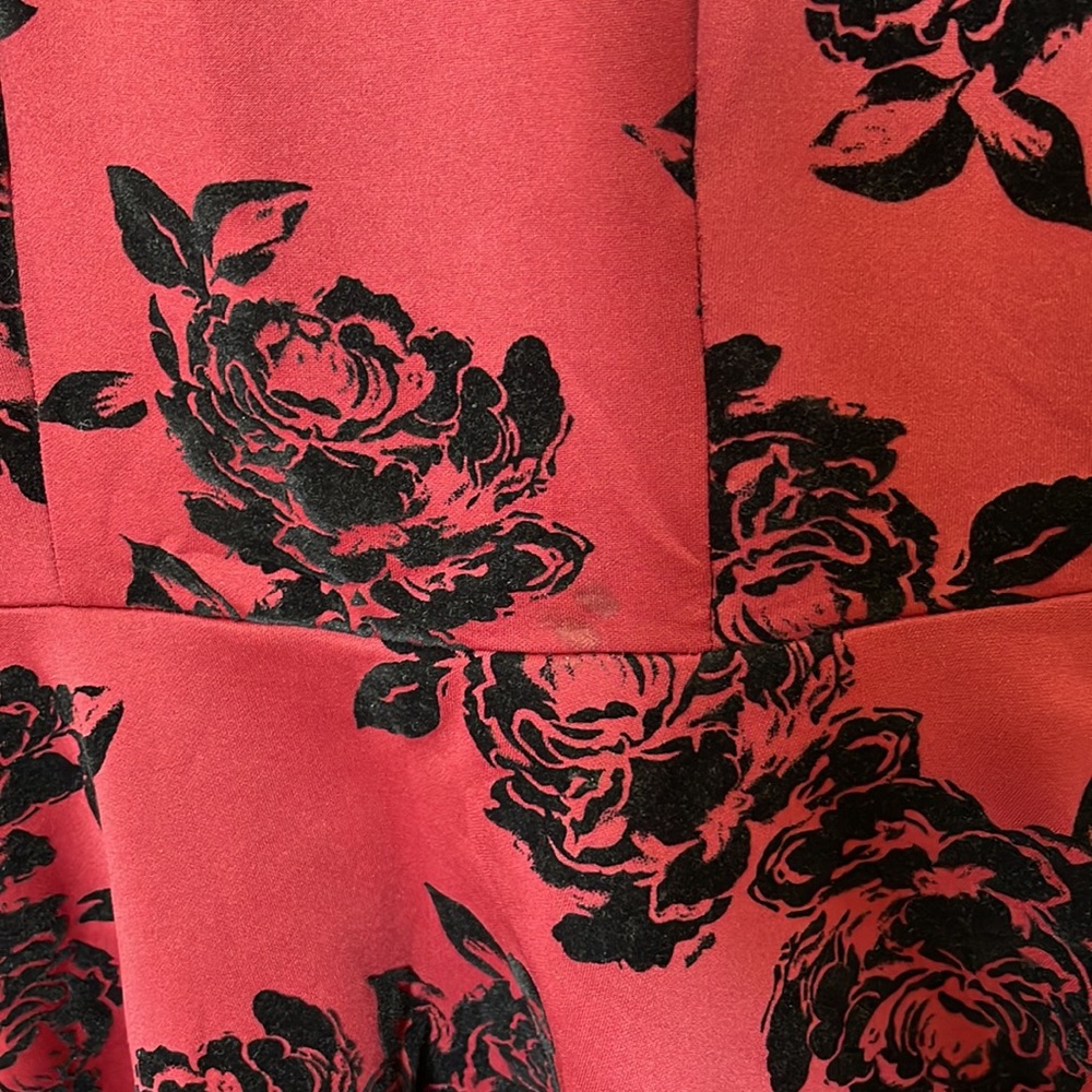 Mini dresses 👗 - Picture 6 of 8